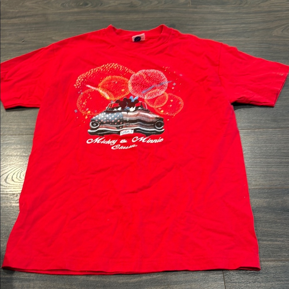 AAA Red Graphic T-Shirt size medium 6:1🎶